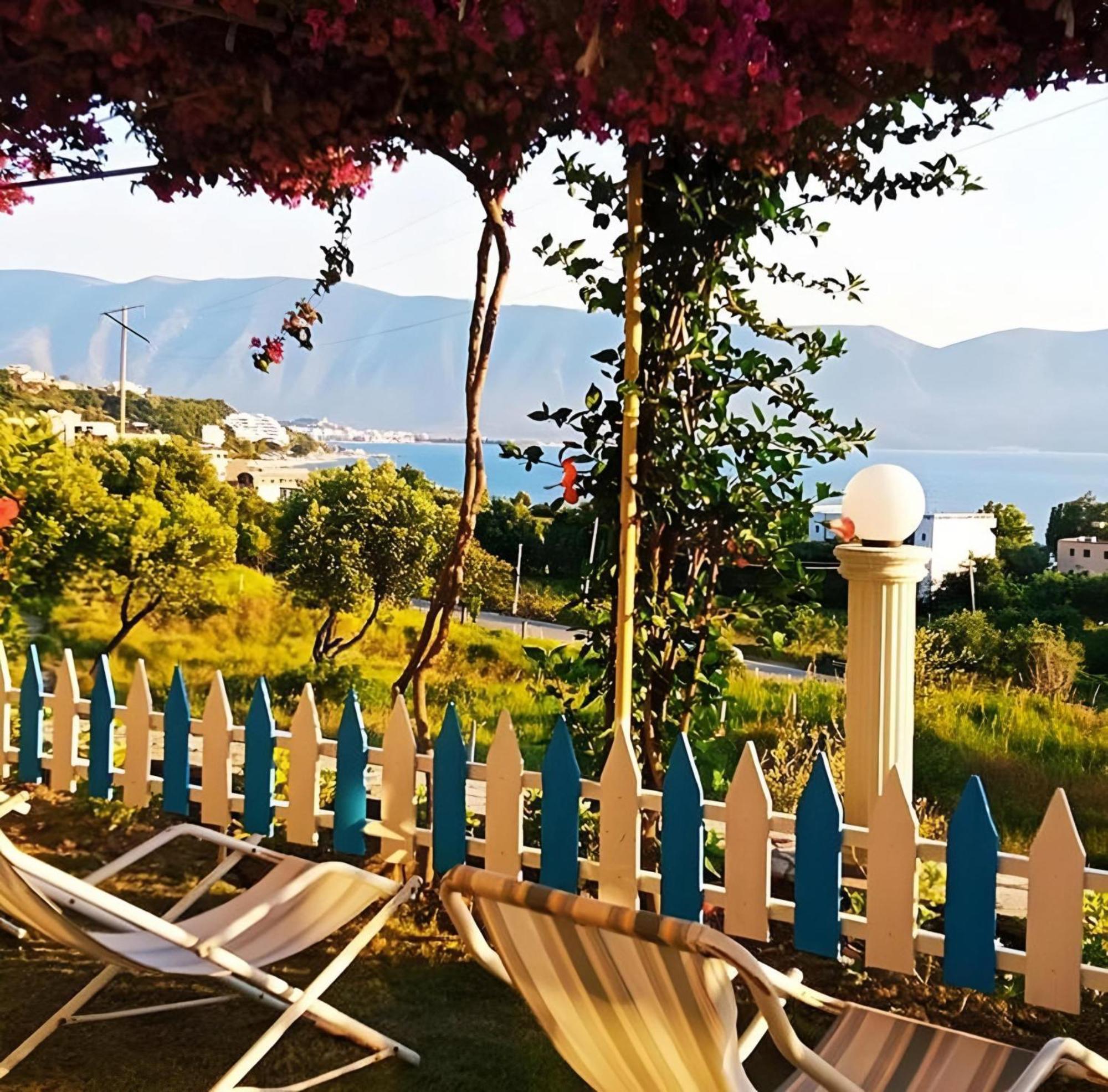 Hotel Sirena Radhimë Exteriér fotografie