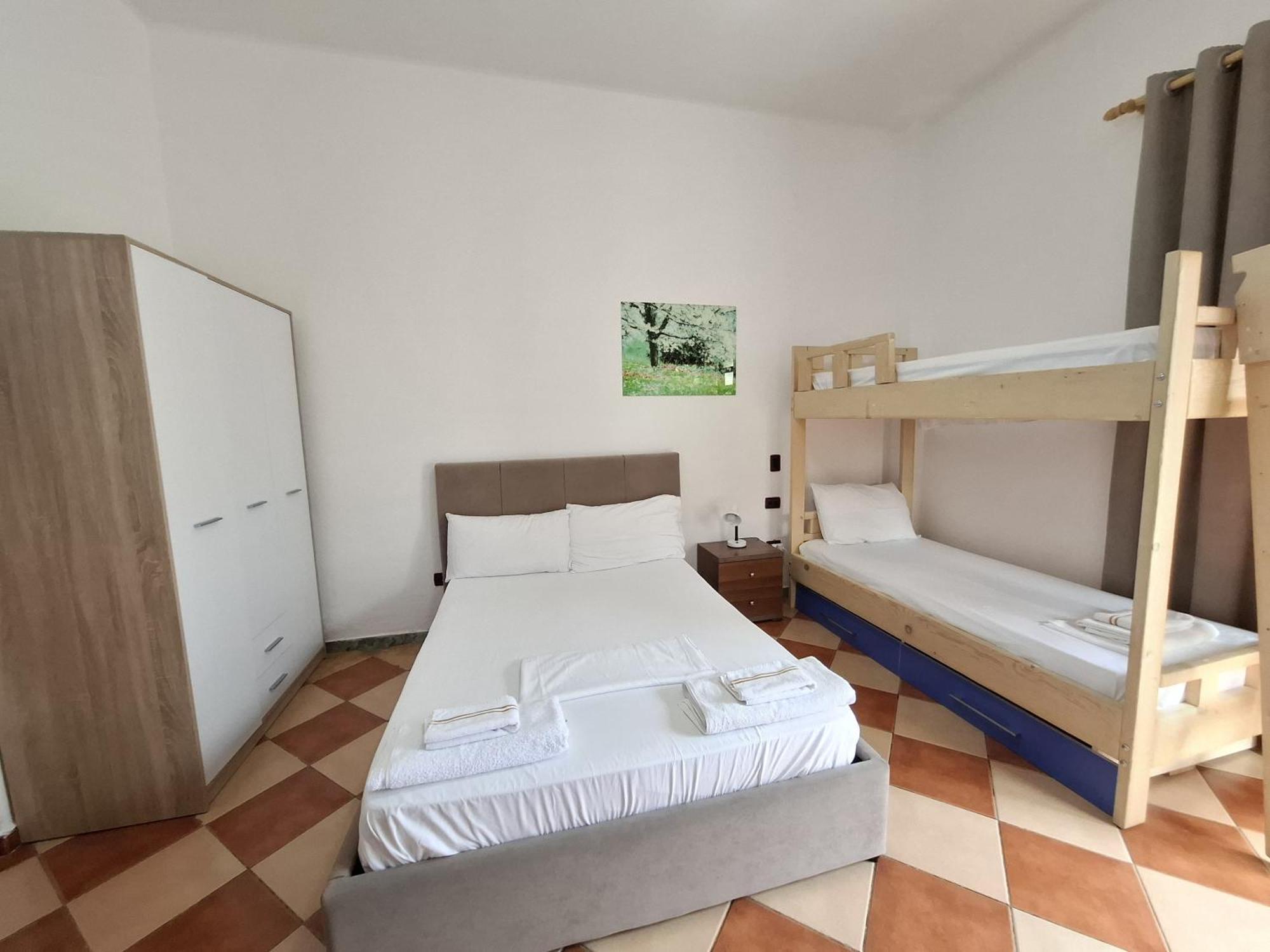 Hotel Sirena Radhimë Exteriér fotografie
